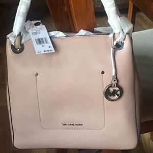 Micheal kors tote